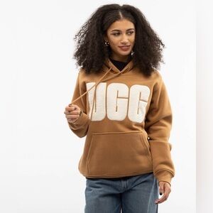 UGG Rey Fuzzy Logo Hoodie Sweatshirt in Brown/Chestnut Size Small NWT